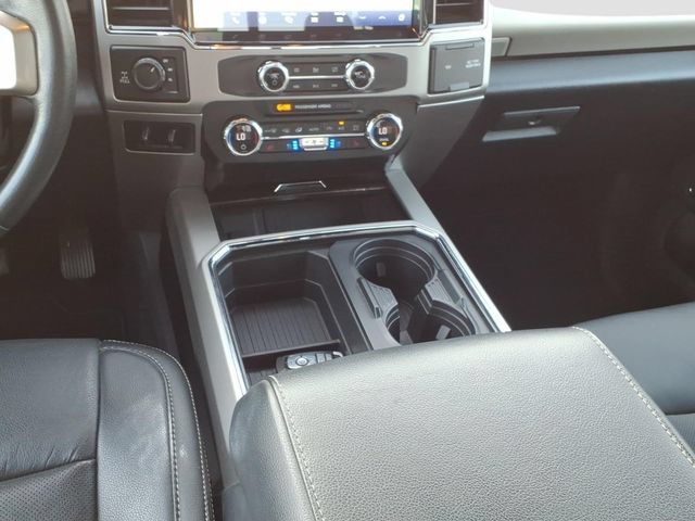 Used 2022 Ford F250 Lariat w/ Lariat Ultimate Package AWD/4WD image 17