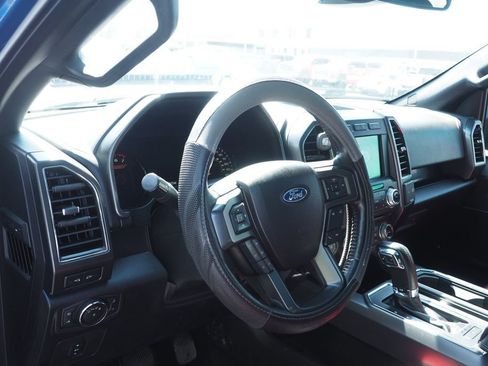 Used 2017 Ford F150 Lariat w/ Equipment Group 502A Luxury AWD/4WD image 5