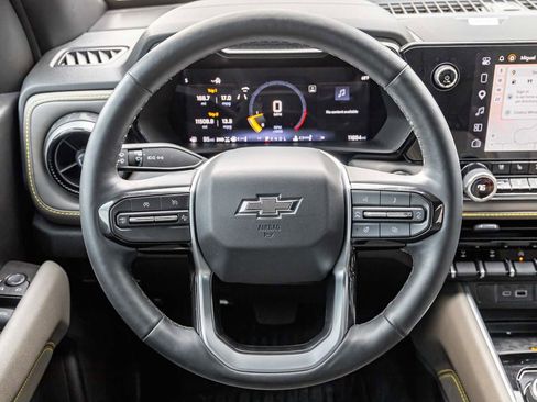 Used 2025 Chevrolet Colorado ZR2 w/ Technology Package image 13