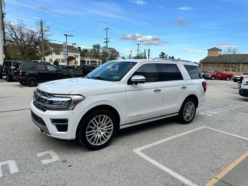 Certified 2022 Ford Expedition Platinum AWD/4WD image 5
