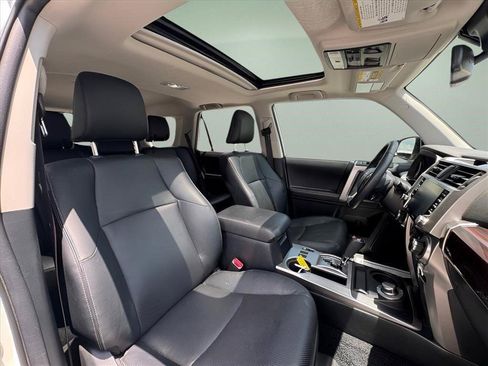 Used 2022 Toyota 4Runner Limited AWD/4WD image 16