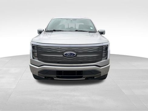 Used 2023 Ford F150 Lightning Lariat image 2