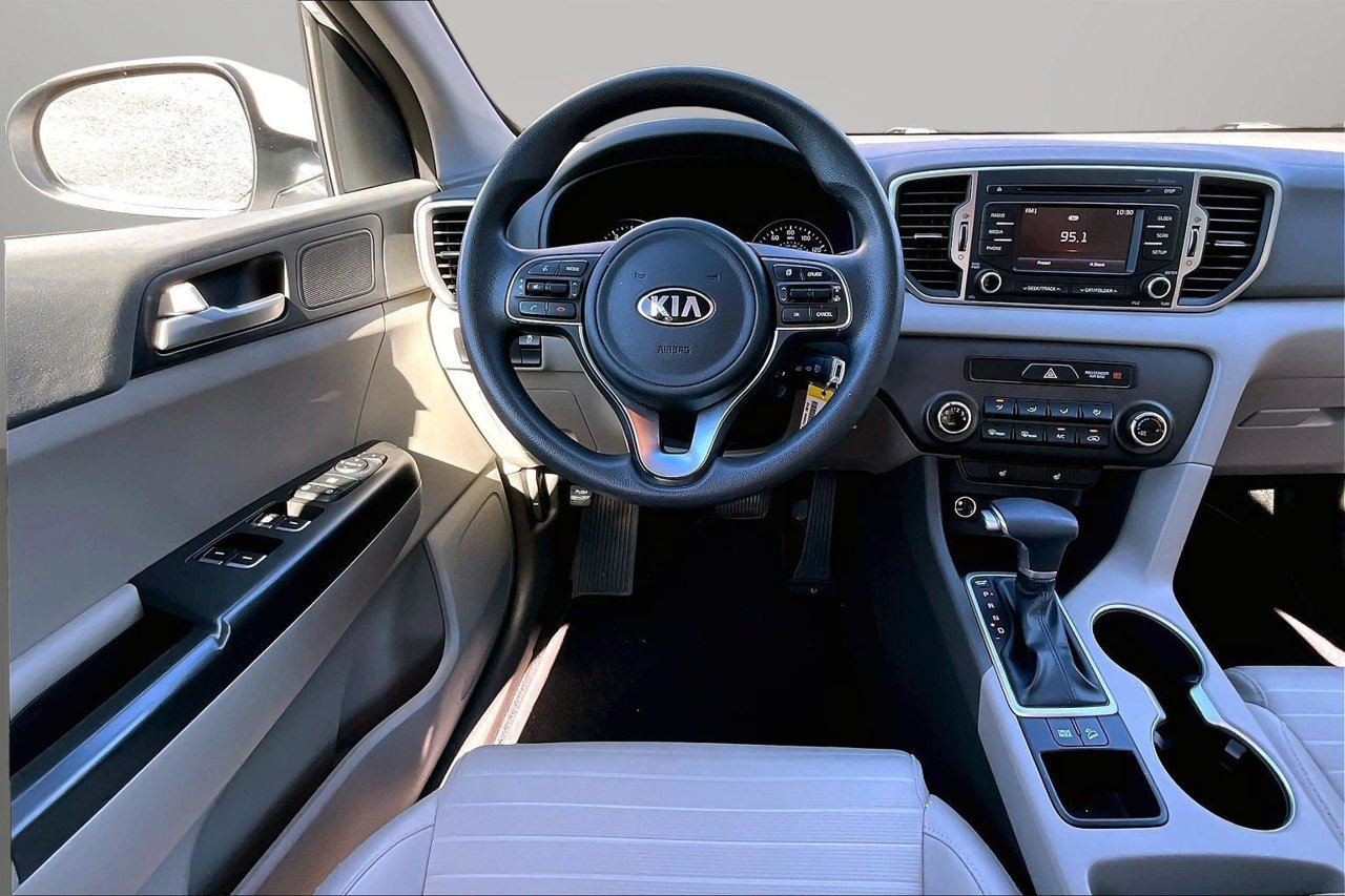 Used 2017 Kia Sportage LX w/ LX Popular Package FWD image 10