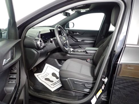 Used 2025 Chevrolet Equinox LT image 21