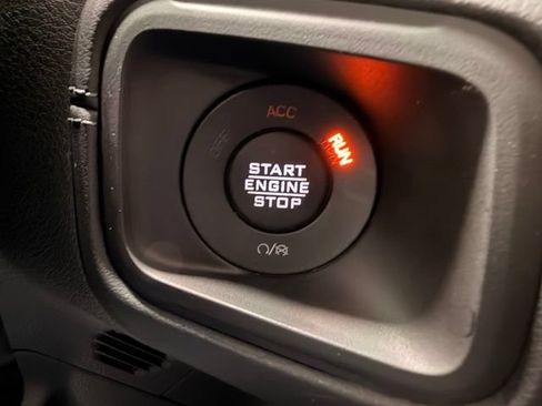 Used 2024 Jeep Wrangler Unlimited Sahara w/ Dual Top Group AWD/4WD image 31