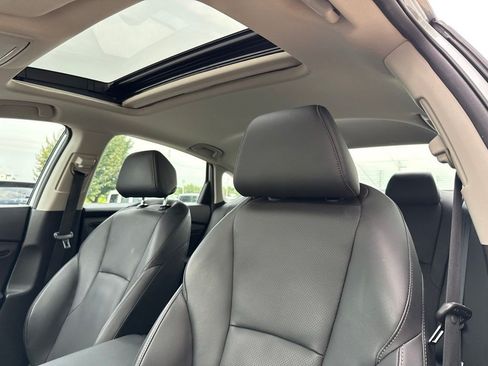 Used 2023 Honda Accord Touring image 10