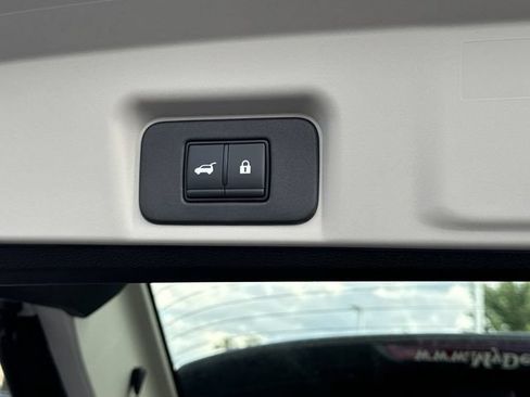 Used 2024 Nissan Ariya AWD image 19
