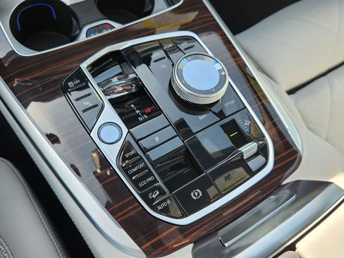 New 2026 BMW X7 xDrive40i image 21