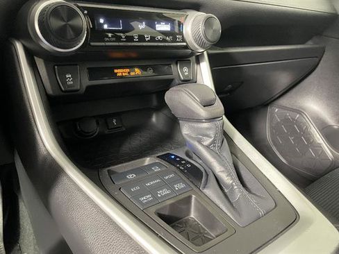 Certified 2022 Toyota RAV4 LE image 20