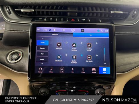 Used 2021 Jeep Grand Cherokee L Limited AWD/4WD image 28