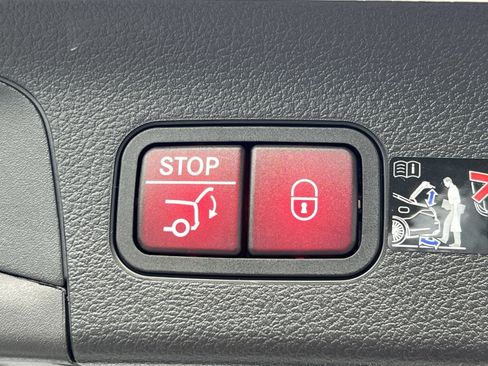 New 2026 Mercedes-Benz GLS 450 4MATIC image 33