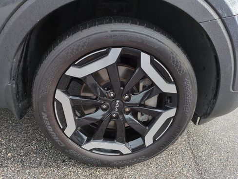 Used 2024 Kia Telluride S image 11