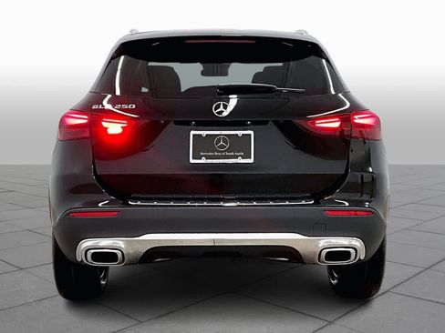 Used 2026 Mercedes-Benz GLA 250 image 4