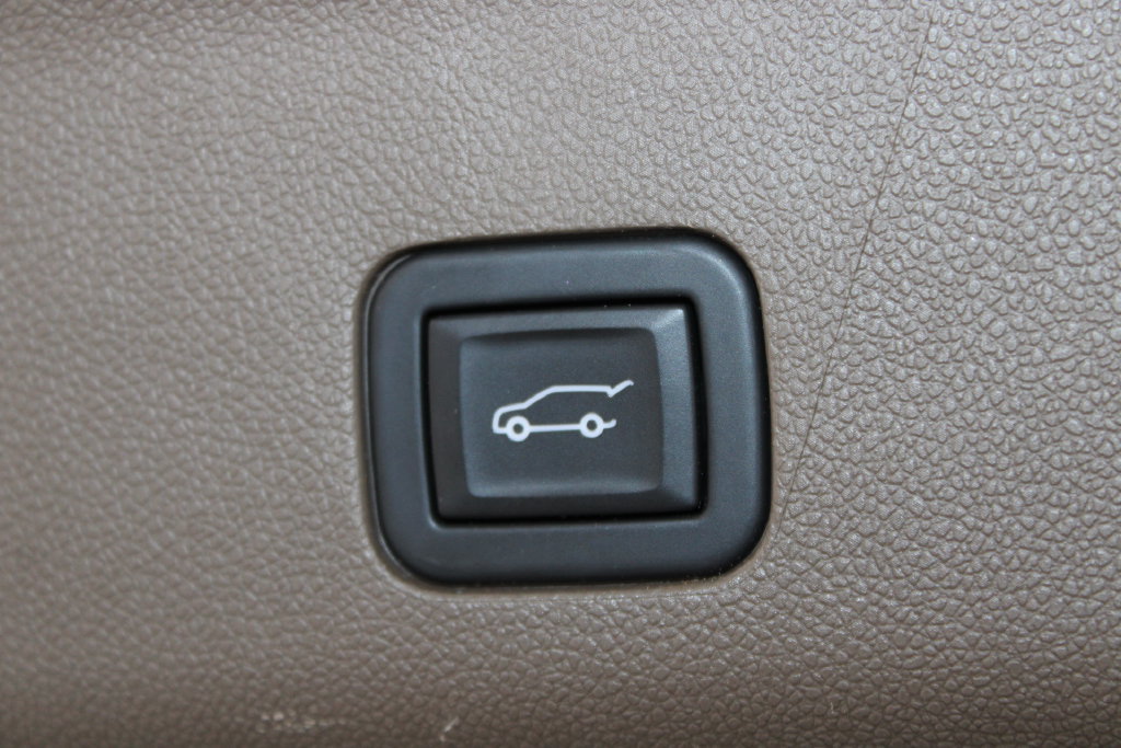 Used 2024 GMC Yukon XL Denali w/ Max Trailering Package RWD image 17