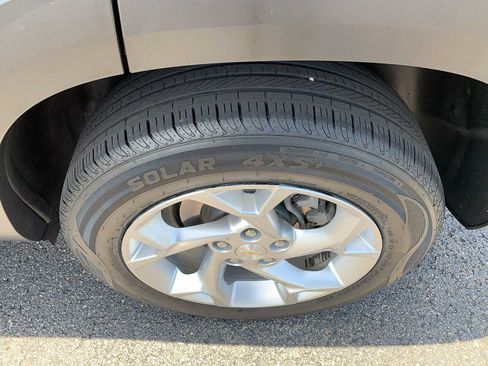 Certified 2024 Chevrolet Trax LS w/ LS Convenience Package FWD image 29