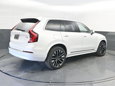 New 2026 Volvo XC90 B6 Ultra w/ Protection Package AWD/4WD image 7