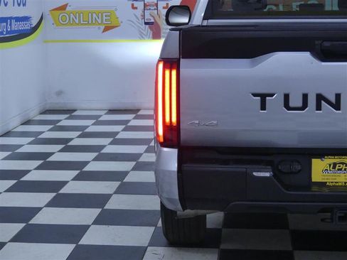 Used 2022 Toyota Tundra SR5 AWD/4WD image 27