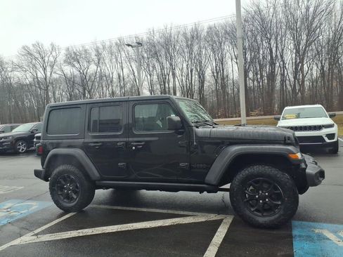 Used 2022 Jeep Wrangler Unlimited Sport AWD/4WD image 5