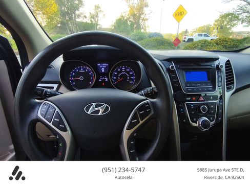 Used 2015 Hyundai Elantra GT image 13