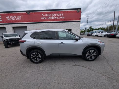 Used 2022 Nissan Rogue SV FWD image 5