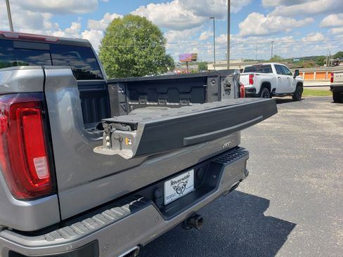 Used 2021 GMC Sierra 1500 AT4 w/ AT4 Value Package AWD/4WD image 9
