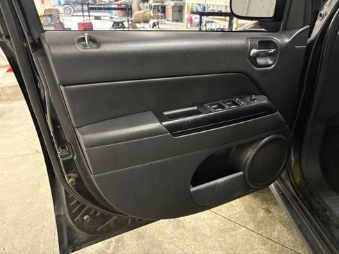 Used 2016 Jeep Compass Sport w/ Power Value Group AWD/4WD image 24