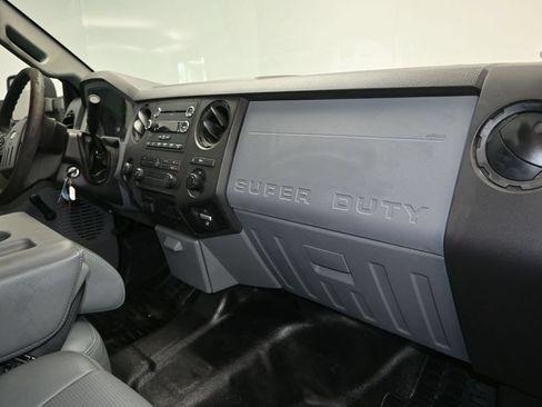 Used 2016 Ford F250 XL w/ XL Appearance Package AWD/4WD image 23