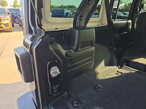 Used 2021 Jeep Wrangler Unlimited Sport AWD/4WD image 84