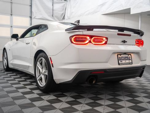 Used 2023 Chevrolet Camaro LT RWD image 7