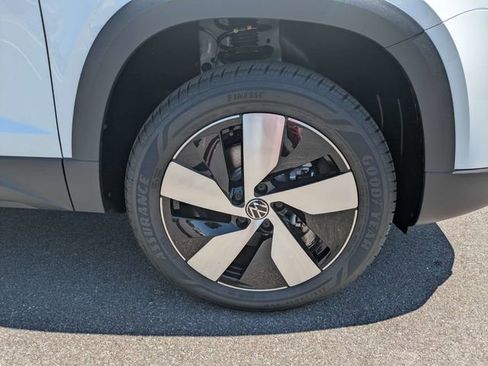 New 2026 Volkswagen Taos S AWD/4WD image 11