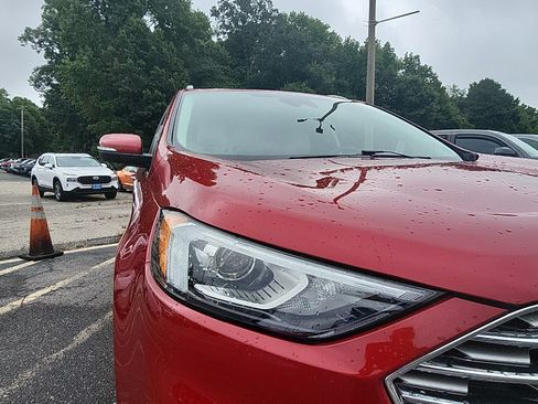 Used 2020 Ford Edge Titanium AWD/4WD image 4