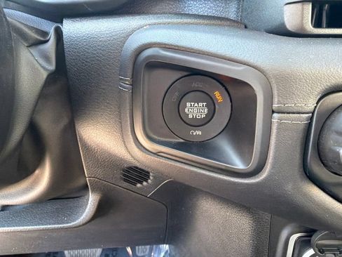 Used 2025 Jeep Wrangler Unlimited Sahara w/ Safety Group AWD/4WD image 24