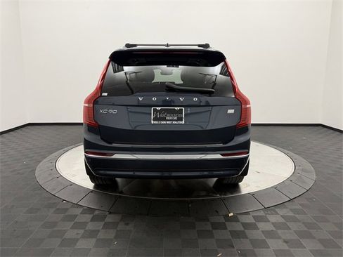 Certified 2024 Volvo XC90 T8 Ultimate w/ Protection Package Premier image 6