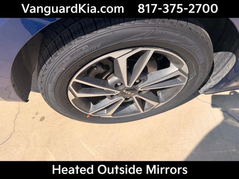 Certified 2022 Kia Forte LXS w/ LXS Technology Package FWD image 10