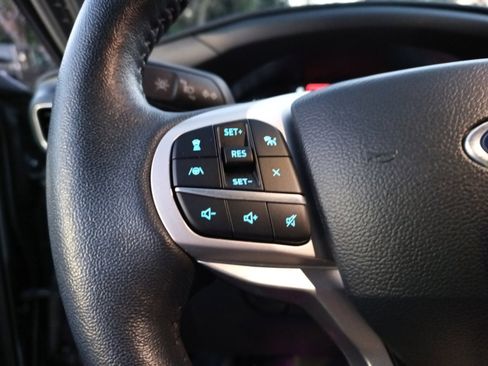 Used 2023 Ford Explorer Limited w/ Limited Technology Package image 23