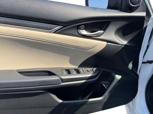 Used 2021 Honda Civic EX-L image 18