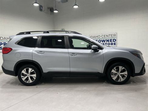 Certified 2024 Subaru Ascent Premium w/ Convenience Package image 9