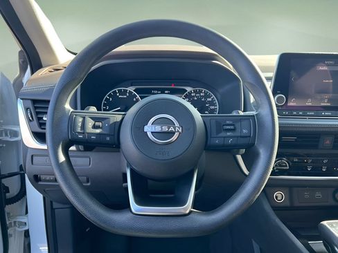 Used 2022 Nissan Rogue S FWD image 21