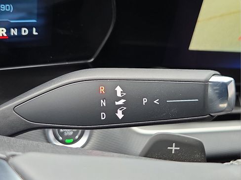 Certified 2025 Chevrolet Equinox LT FWD image 21
