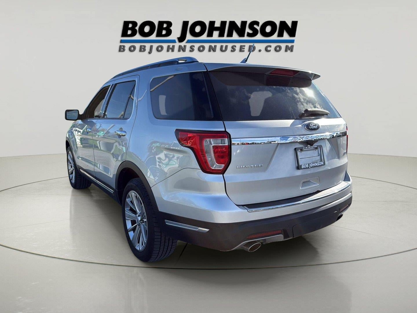 Used 2019 Ford Explorer Limited w/ Class III Trailer Tow Package AWD/4WD image 5