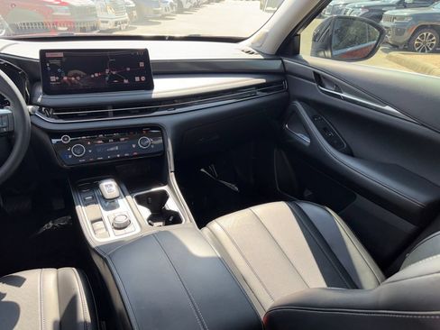 Used 2024 INFINITI QX60 Luxe w/ Vision Package FWD image 23