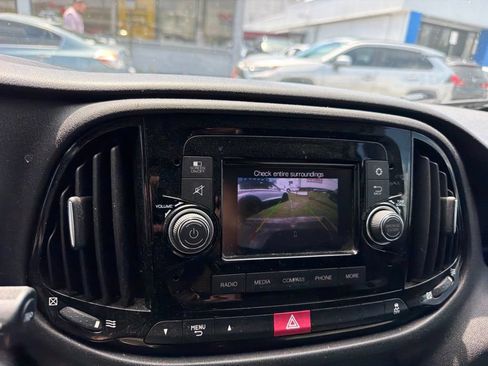 Used 2018 RAM ProMaster City Tradesman FWD image 4