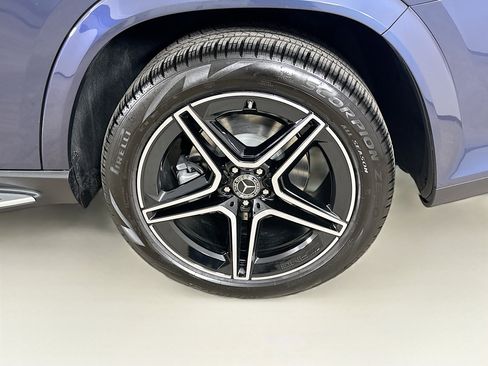 Used 2026 Mercedes-Benz GLS 450 4MATIC image 42