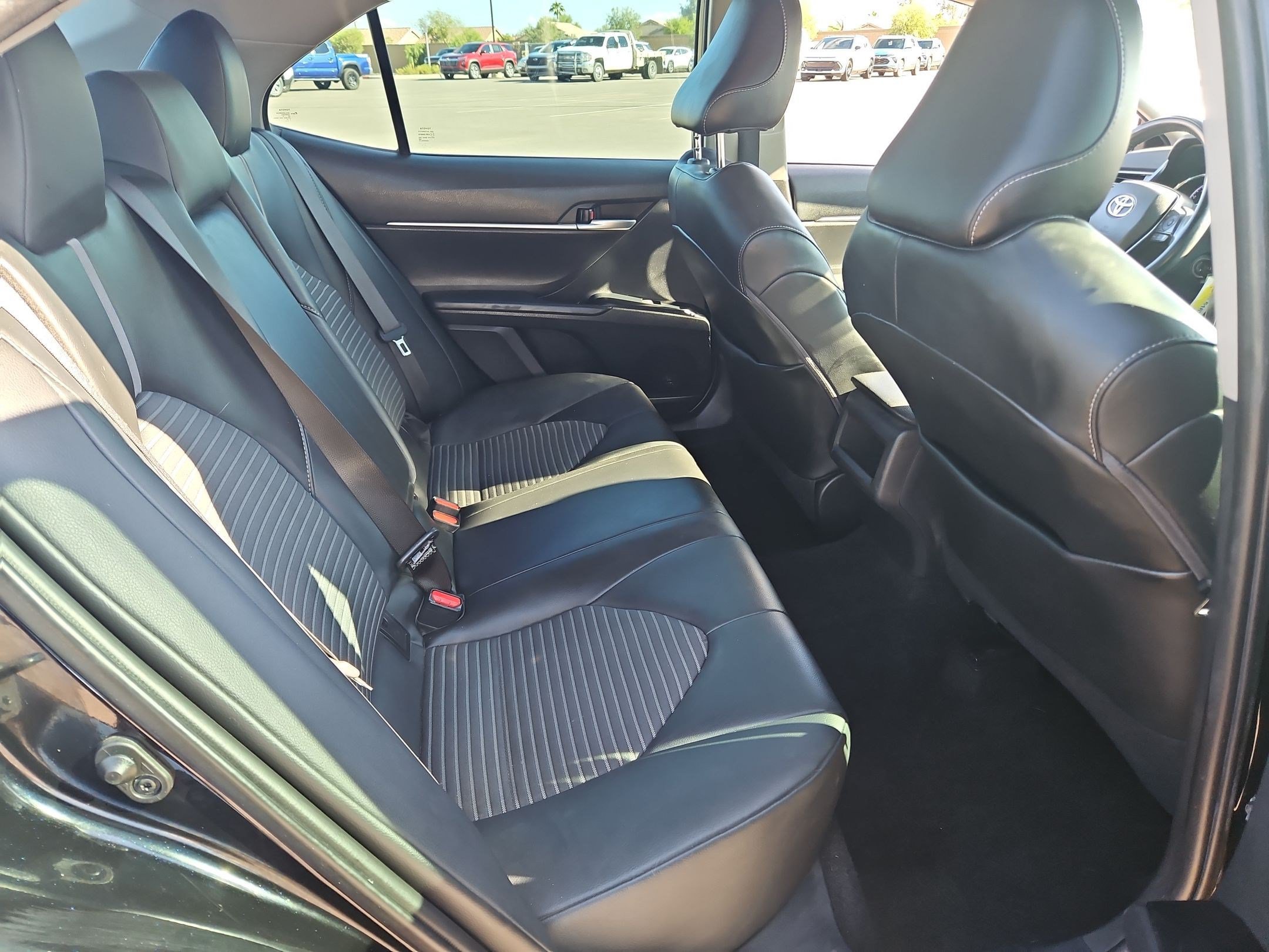 Used 2020 Toyota Camry SE FWD image 25