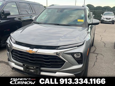 Used 2024 Chevrolet TrailBlazer LT w/ Driver Confidence Package image 1