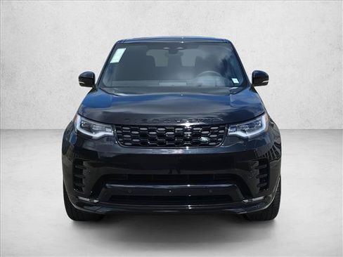 Used 2025 Land Rover Discovery Dynamic SE AWD/4WD image 2