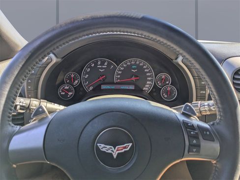 Used 2007 Chevrolet Corvette Convertible w/ Preferred Equipment Group image 24