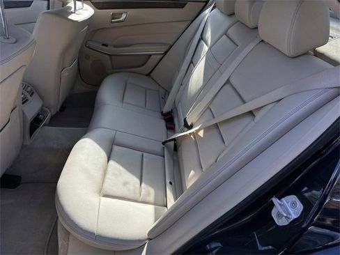 Used 2014 Mercedes-Benz E 350 4MATIC Sedan image 11