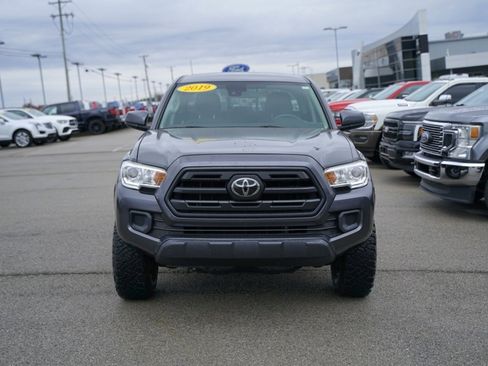 Used 2019 Toyota Tacoma SR w/ SR Convenience Package image 2