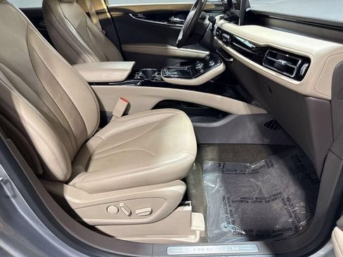 Certified 2023 Lincoln Nautilus Reserve AWD/4WD image 32